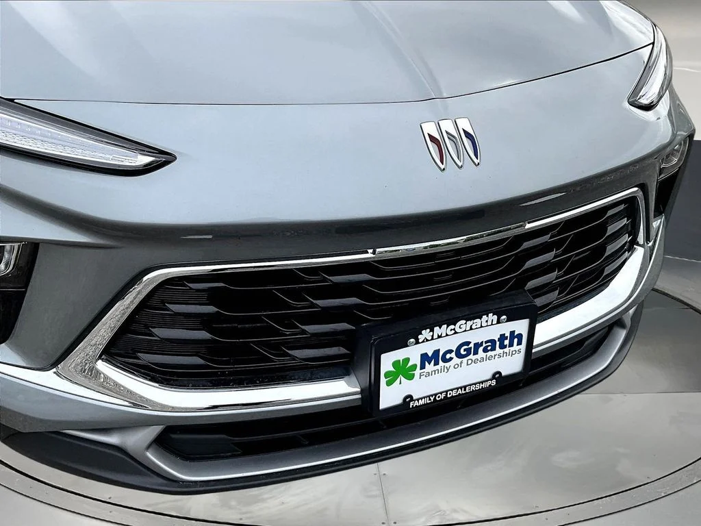 Used 2025 Gray Buick Preferred image 33