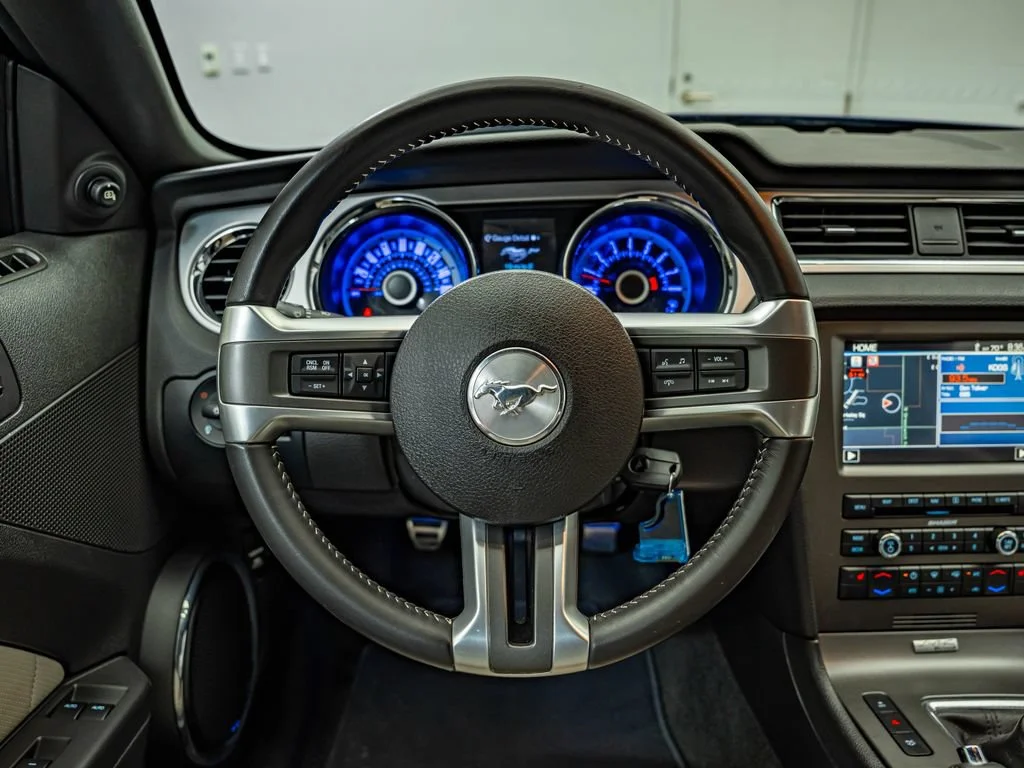 Used 2013 Blue Metallic Ford GT Premium image 31