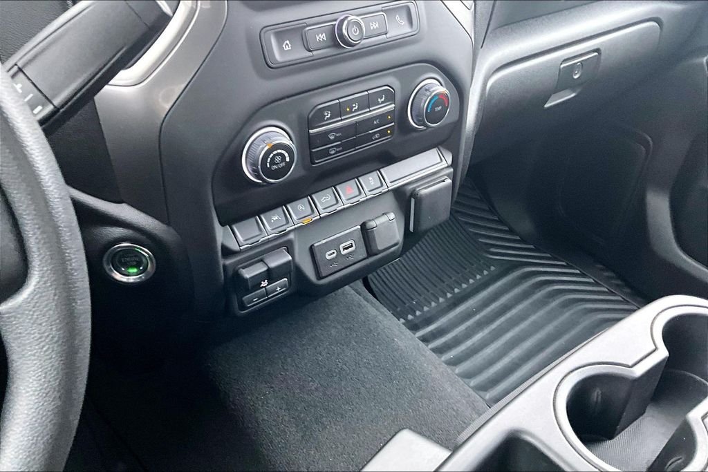 Used 2025 White Chevrolet Custom image 24