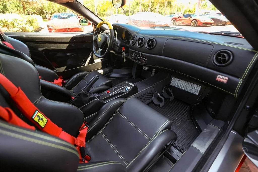Used 2004 Rosso Scuderia Ferrari Base image 50