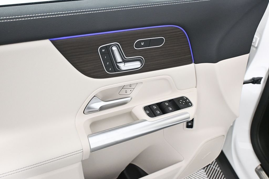 New 2026 Polar White Mercedes-Benz GLA 250 image 8