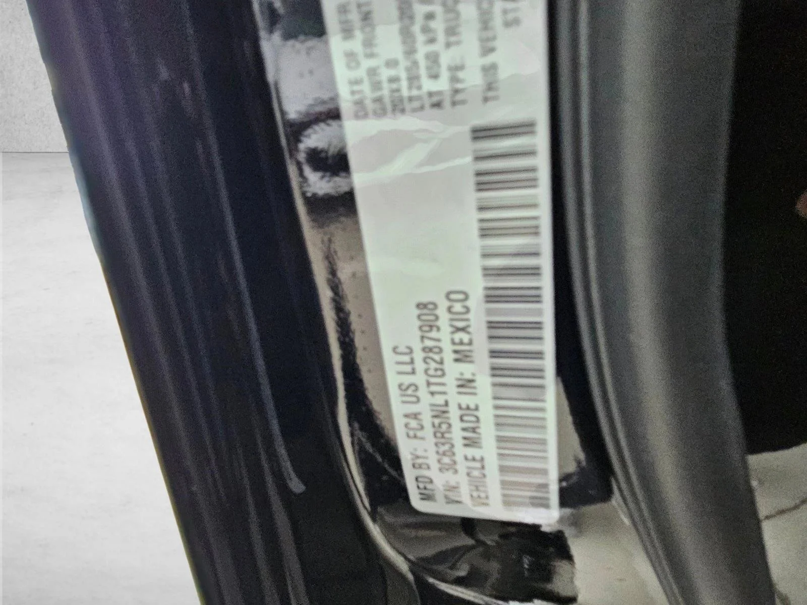 New 2026 Diamond Black Crystal Pearl-Coat Exterior Paint RAM Laramie image 16