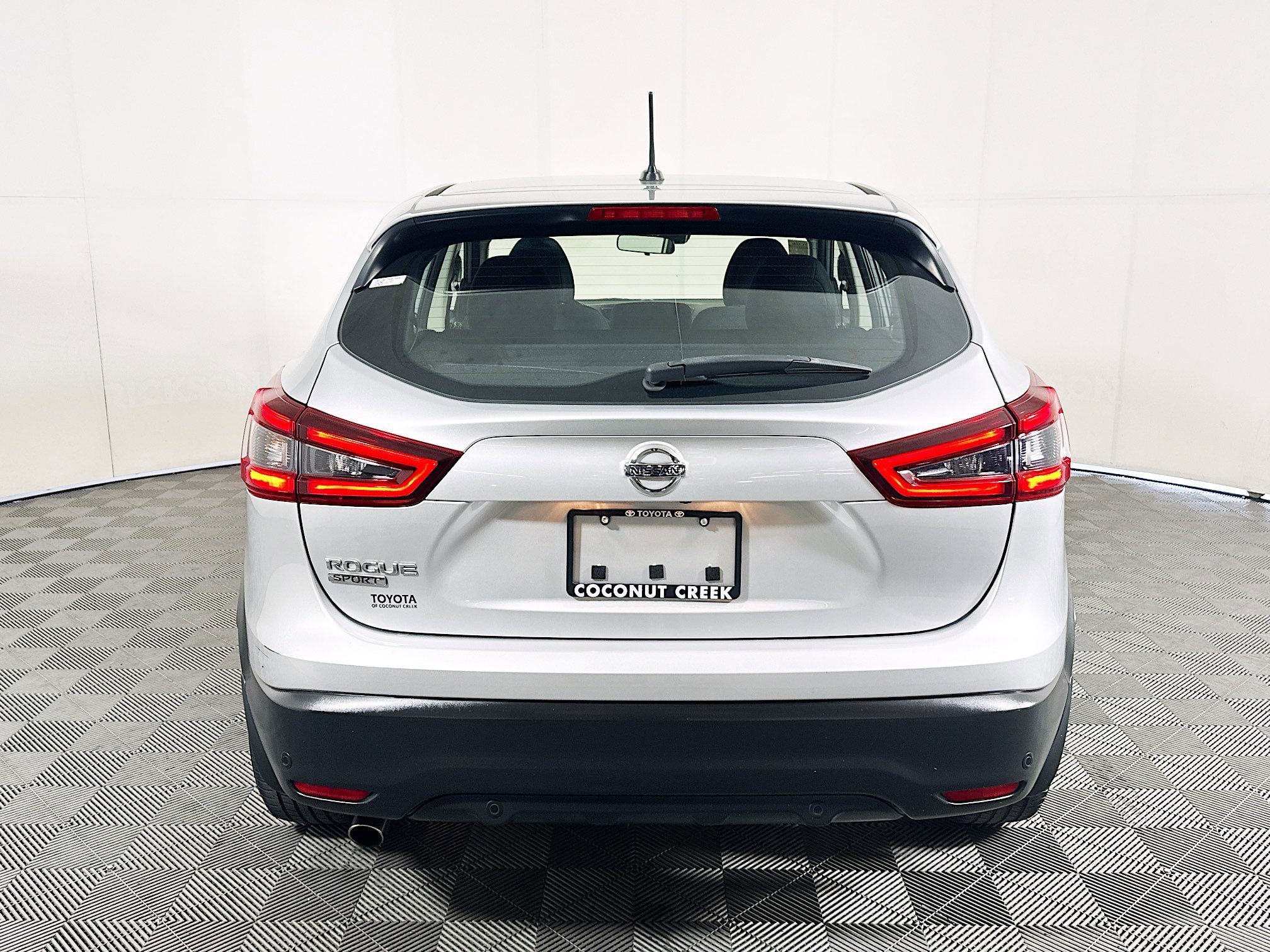 Used 2021 Brilliant Silver Metallic Nissan S image 4