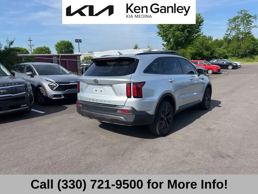 Certified Used 2021 Silver Kia S image 6