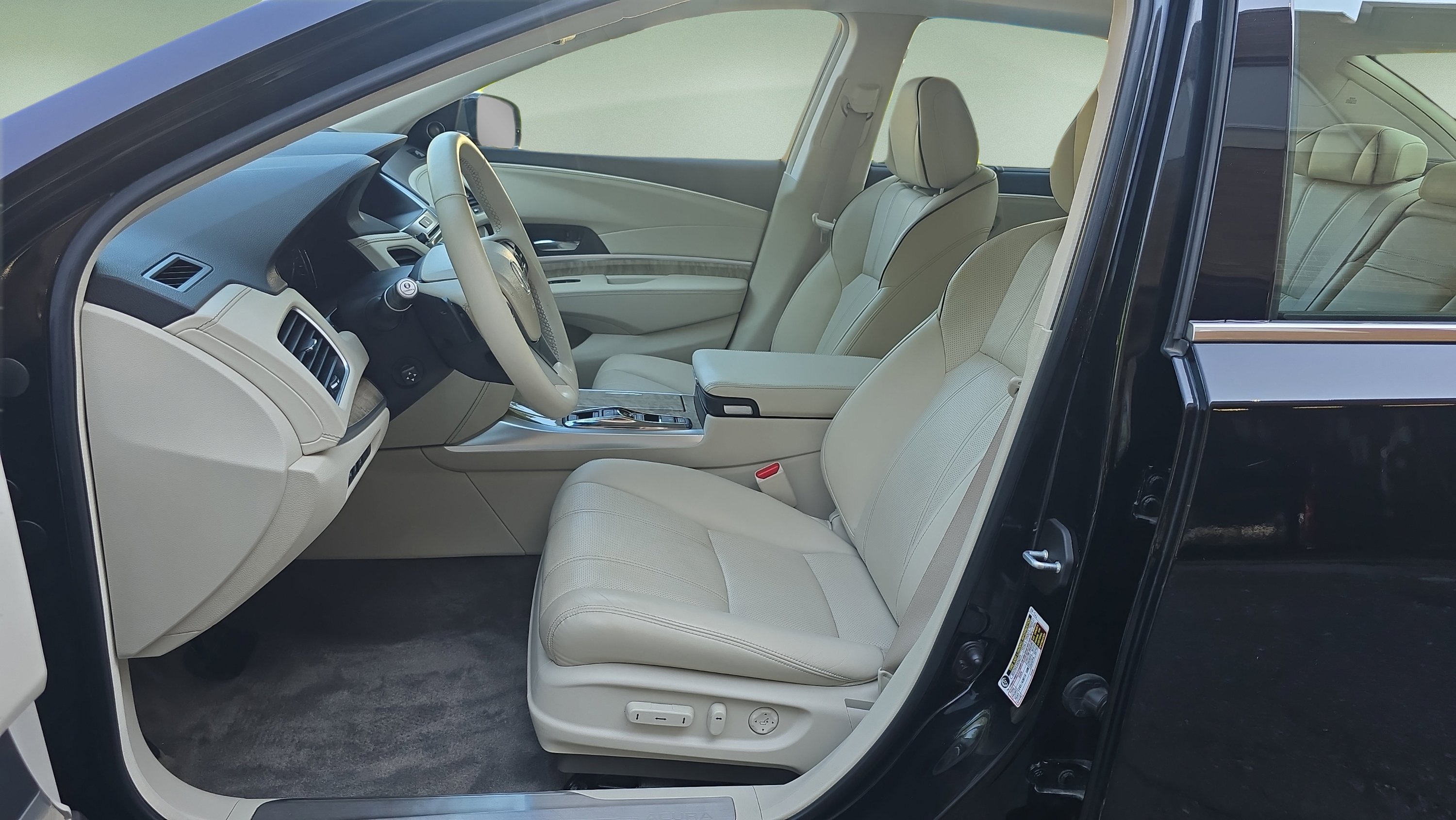 Used 2018 Black Acura SH-AWD Sport Hybrid w/Advance Pkg image 9