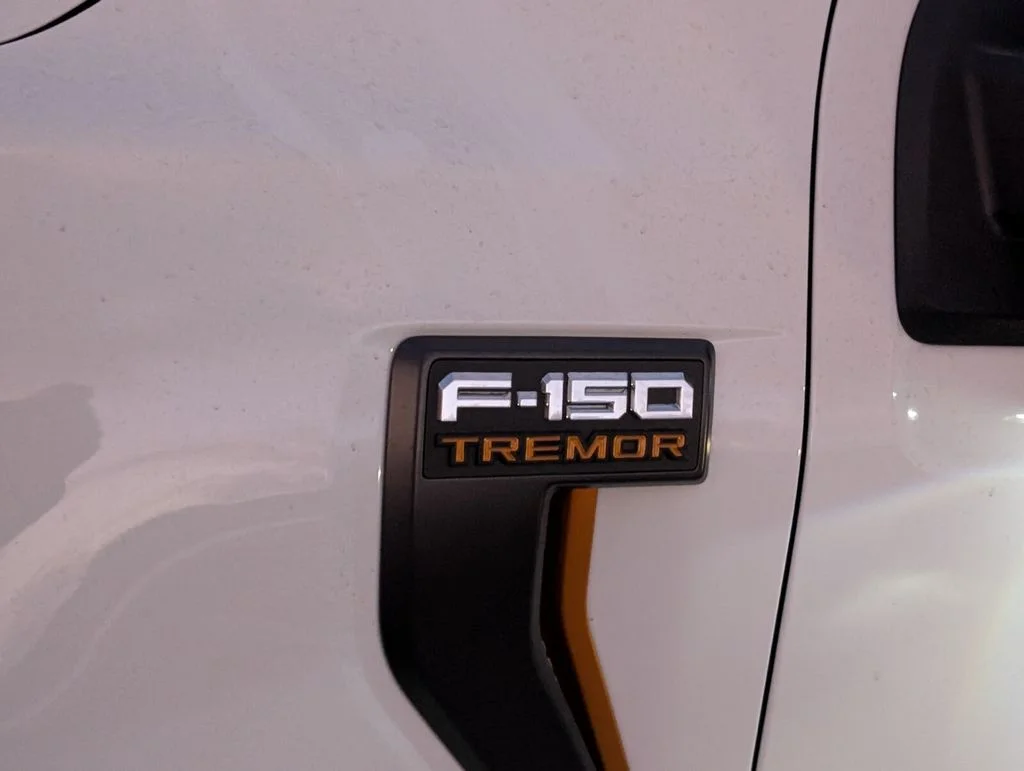 New 2026 Oxford White Ford Tremor® image 4