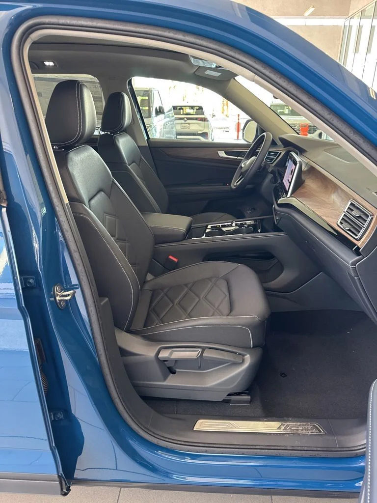 New 2026 Blue Volkswagen 2.0T SE w/Technology image 7