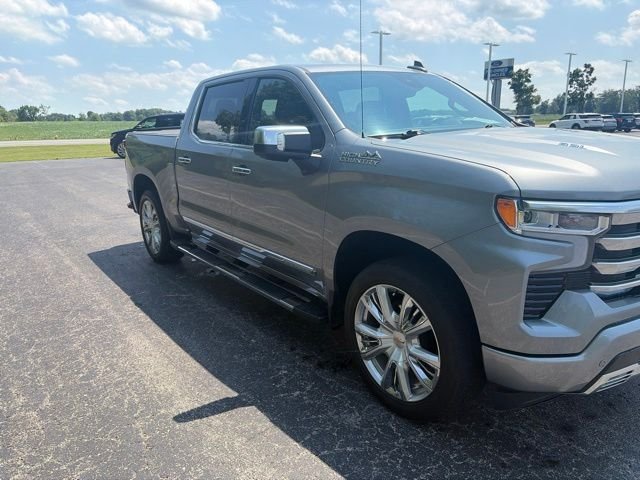 Used 2023 Gray Chevrolet High Country image 7