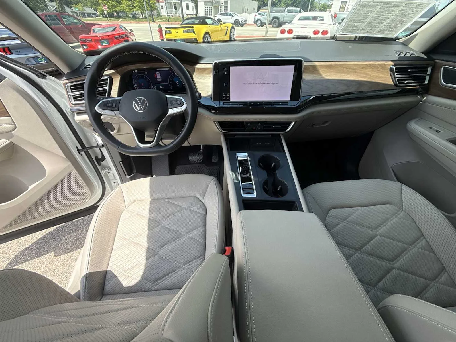 2025 Volkswagen Atlas SE - Photo 19