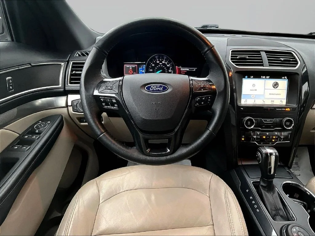 Used 2018 Magnetic Ford XLT image 10