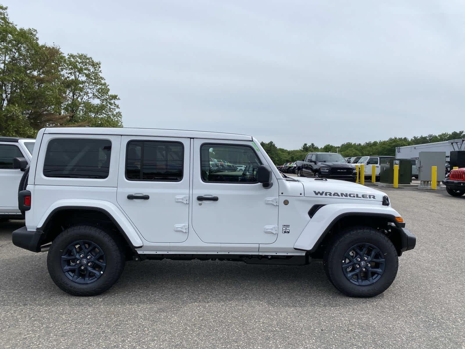 New 2026 Bright White Clear-Coat Exterior Paint Jeep 85th Anniversary image 2