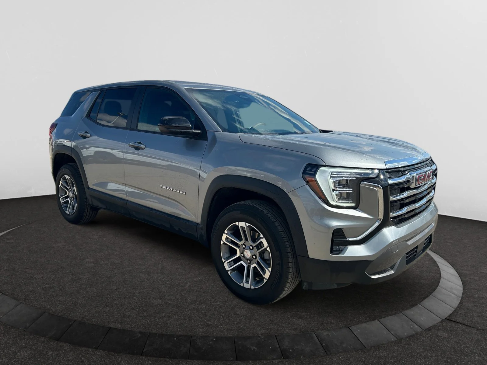 Used 2026 Silver GMC AWD Elevation image 7