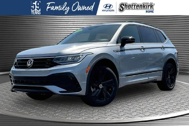2023 Volkswagen Tiguan SE R-LINE BLACK