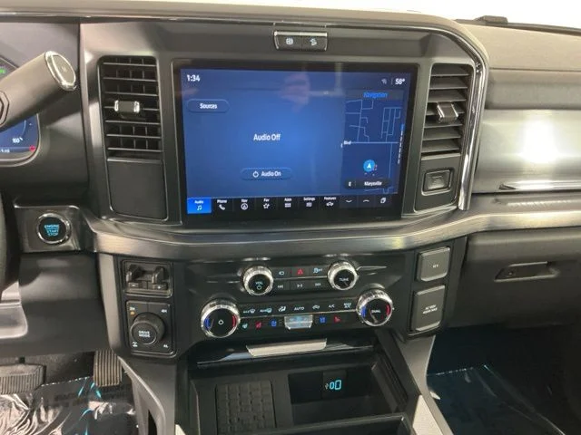 Certified Used 2025  Ford Lariat image 21
