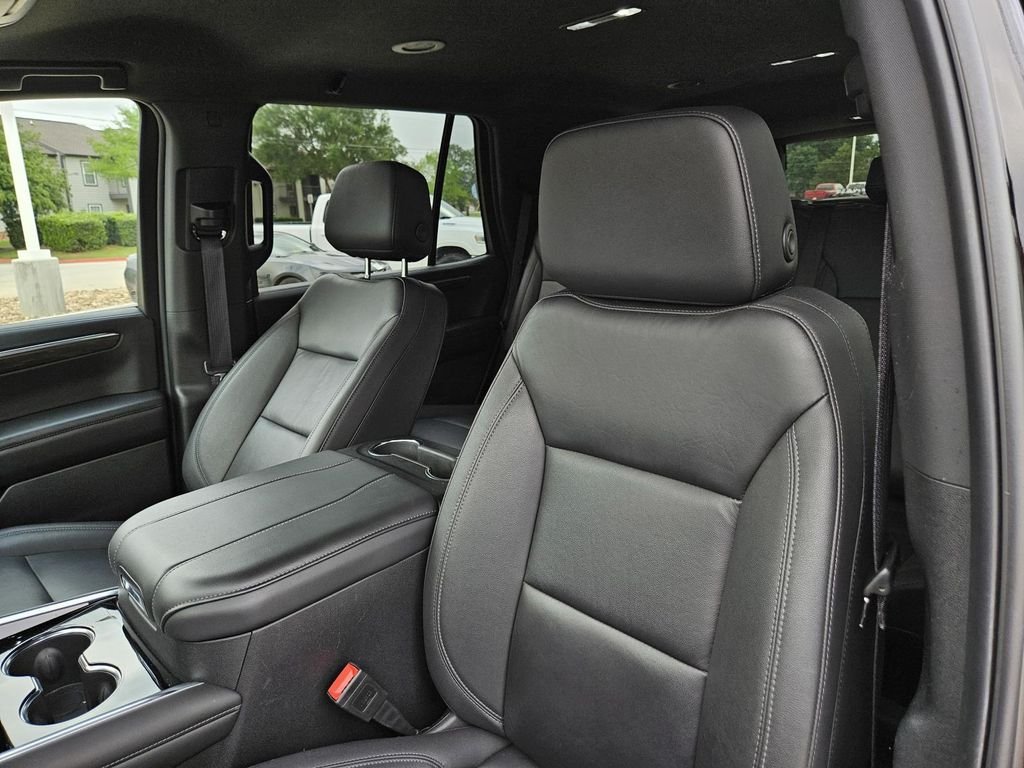 Used 2025 Black Chevrolet Z71 image 15