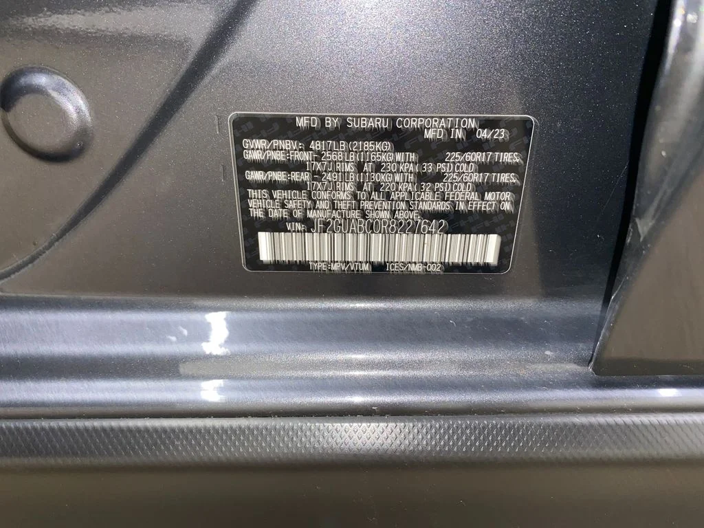 Used 2024 Gray Subaru Base image 28
