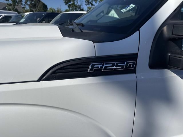 Used 2014 Oxford White Ford XL image 12