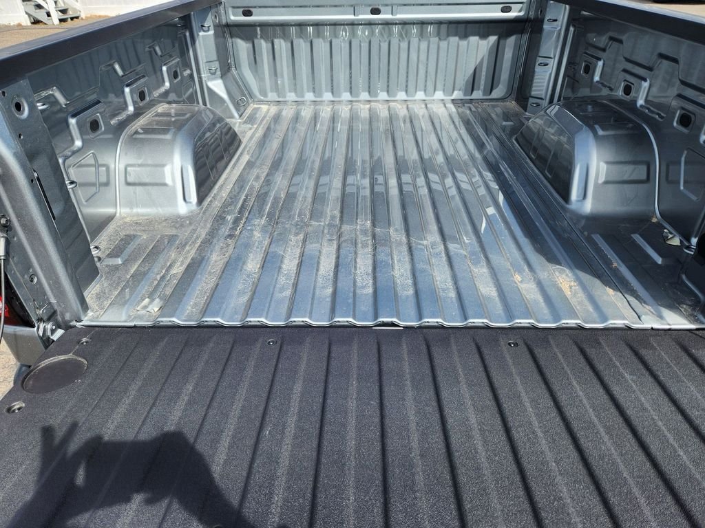New 2026 Sterling Metallic GMC Elevation image 22