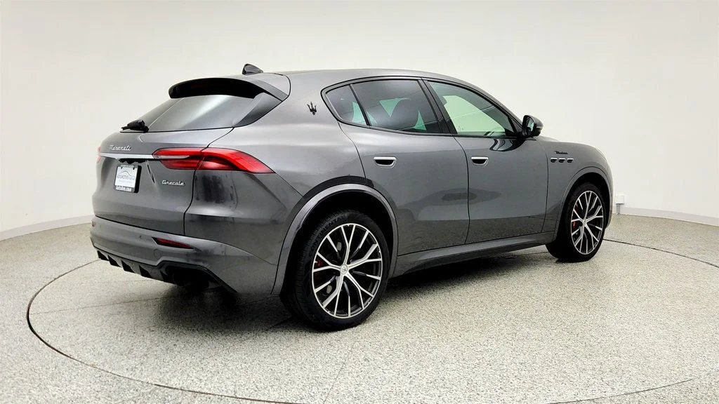 Used 2023 Grigio Lava Metallic Maserati Modena AWD image 5