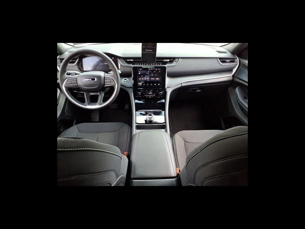 2025 Jeep Grand Cherokee Laredo - Photo 7