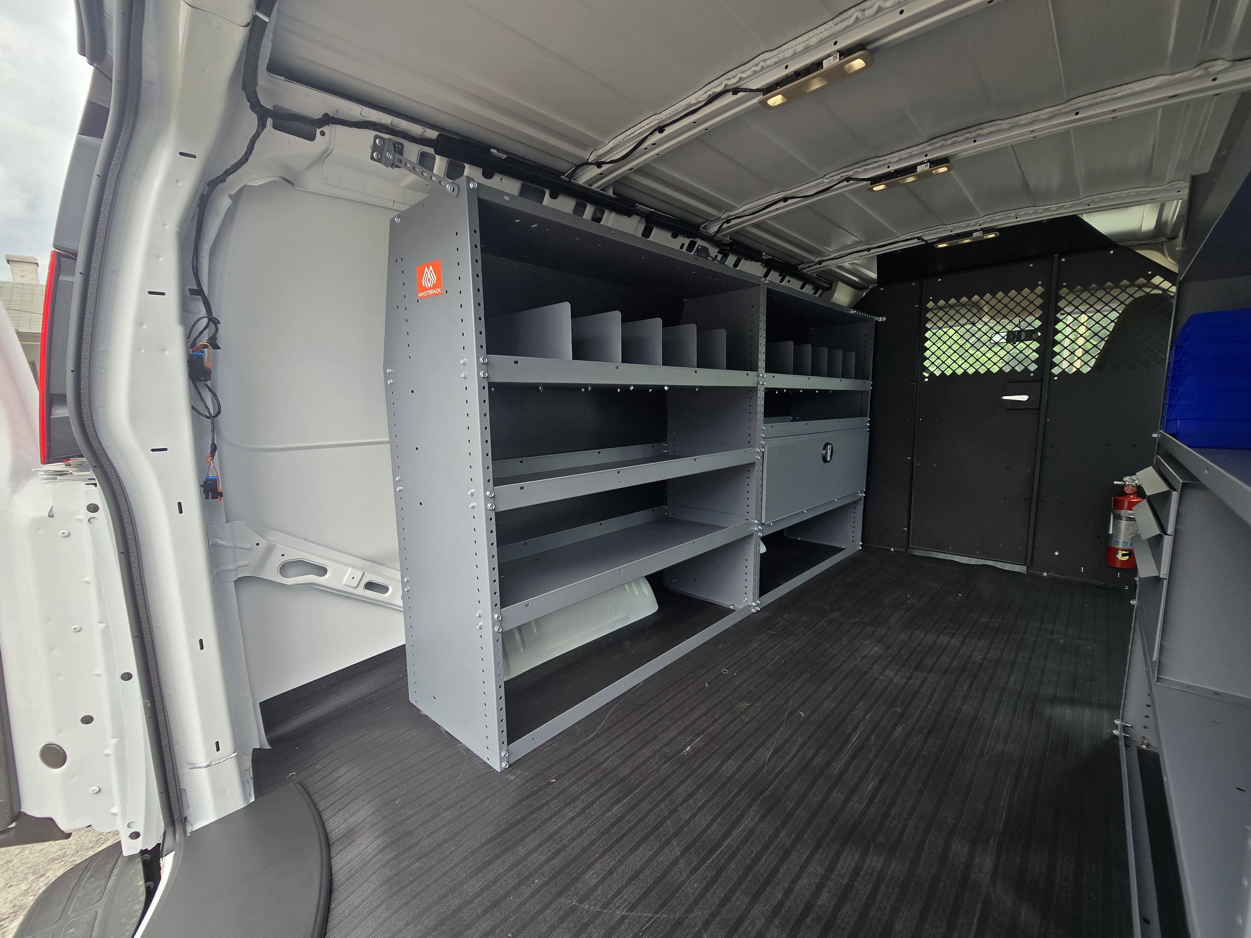 2025 GMC Savana Cargo Work Van - Photo 7