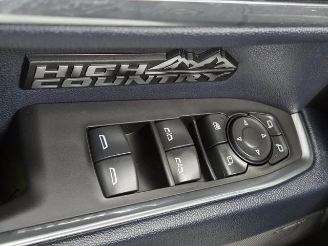 Used 2025 Beige Chevrolet High Country image 25