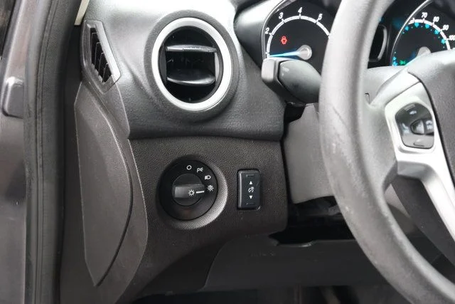 Used 2017 Gray Ford SE image 27