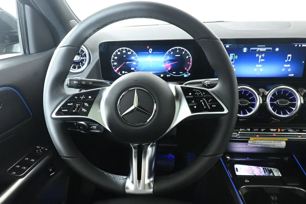 Used 2026 Black Mercedes-Benz GLA 250 image 17
