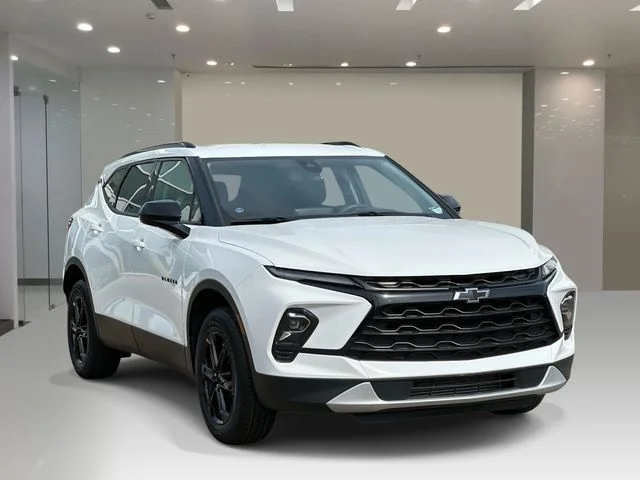 Used 2024 White Chevrolet LT image 6