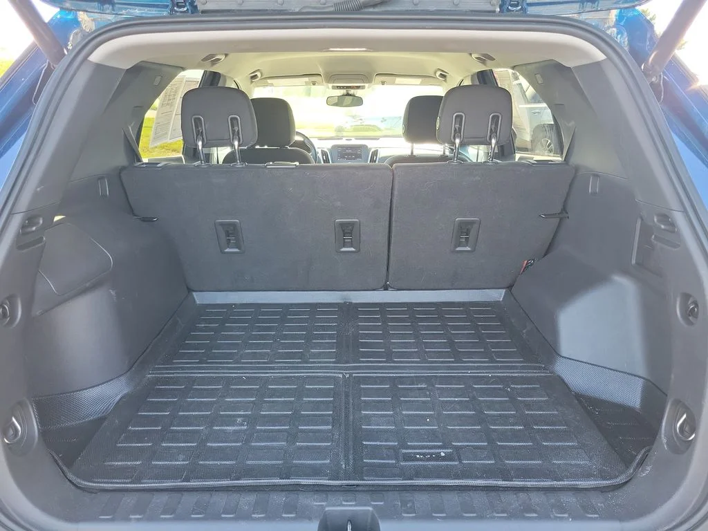 Used 2020 Pacific Blue Metallic Chevrolet LT image 29