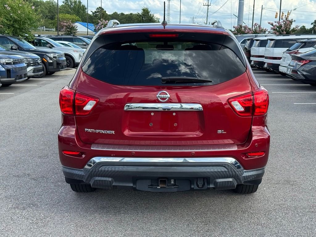 Used 2018 Red Nissan SL image 12