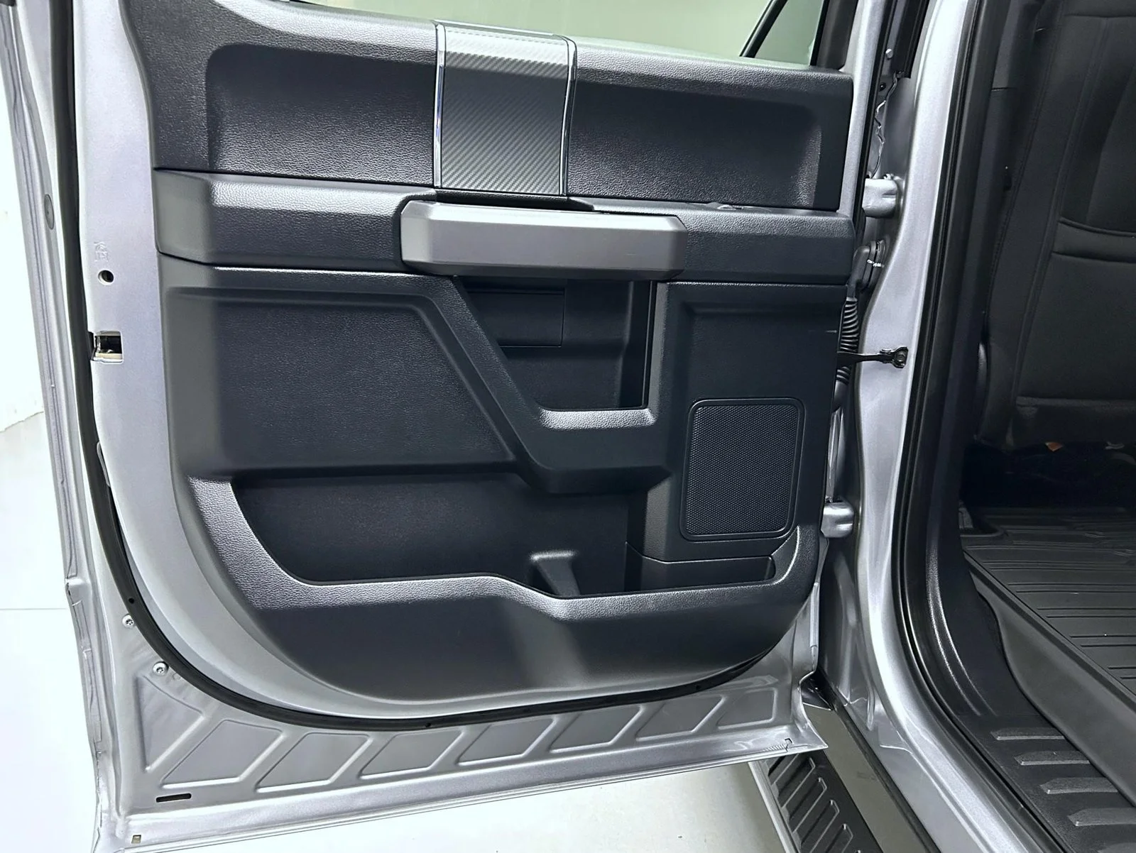 Used 2020 Silver Ford XLT image 20