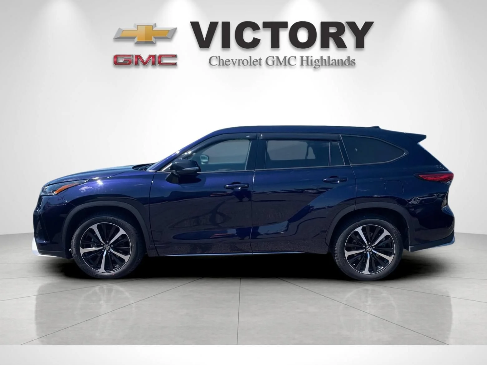 Used 2021 Blue Toyota XSE image 6