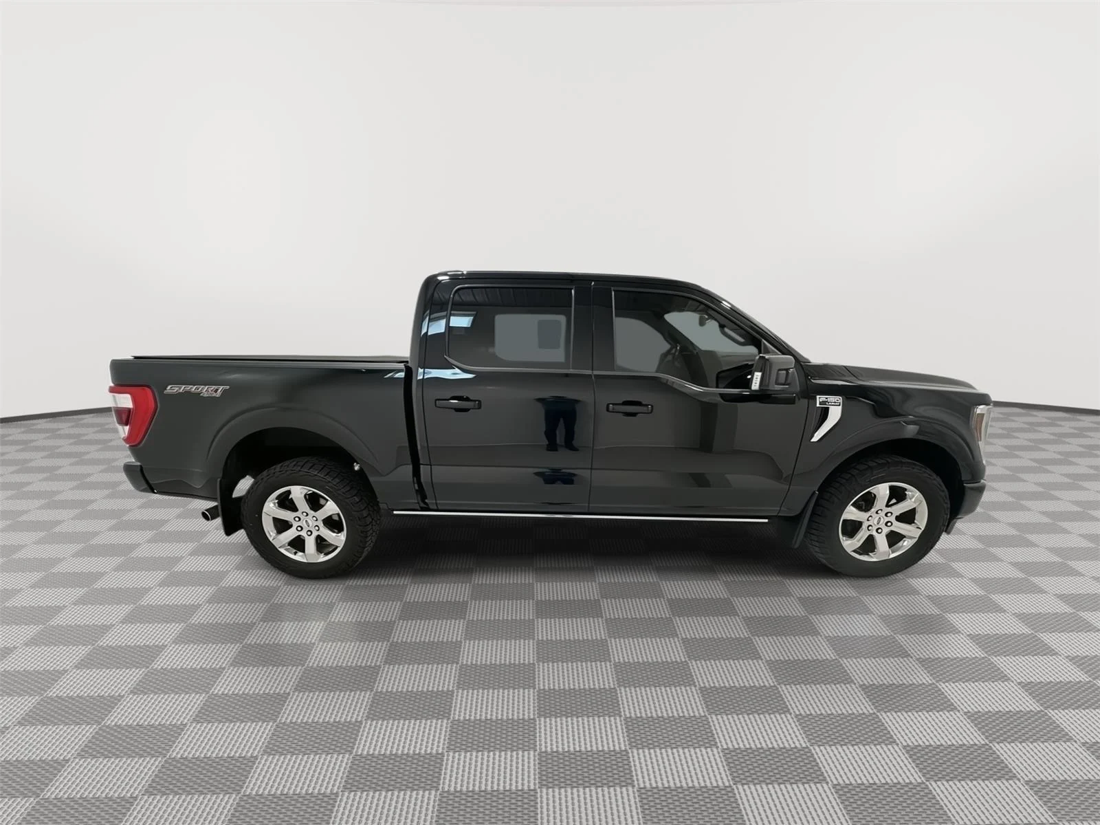 Used 2023 Agate Black Metallic Ford XL image 6