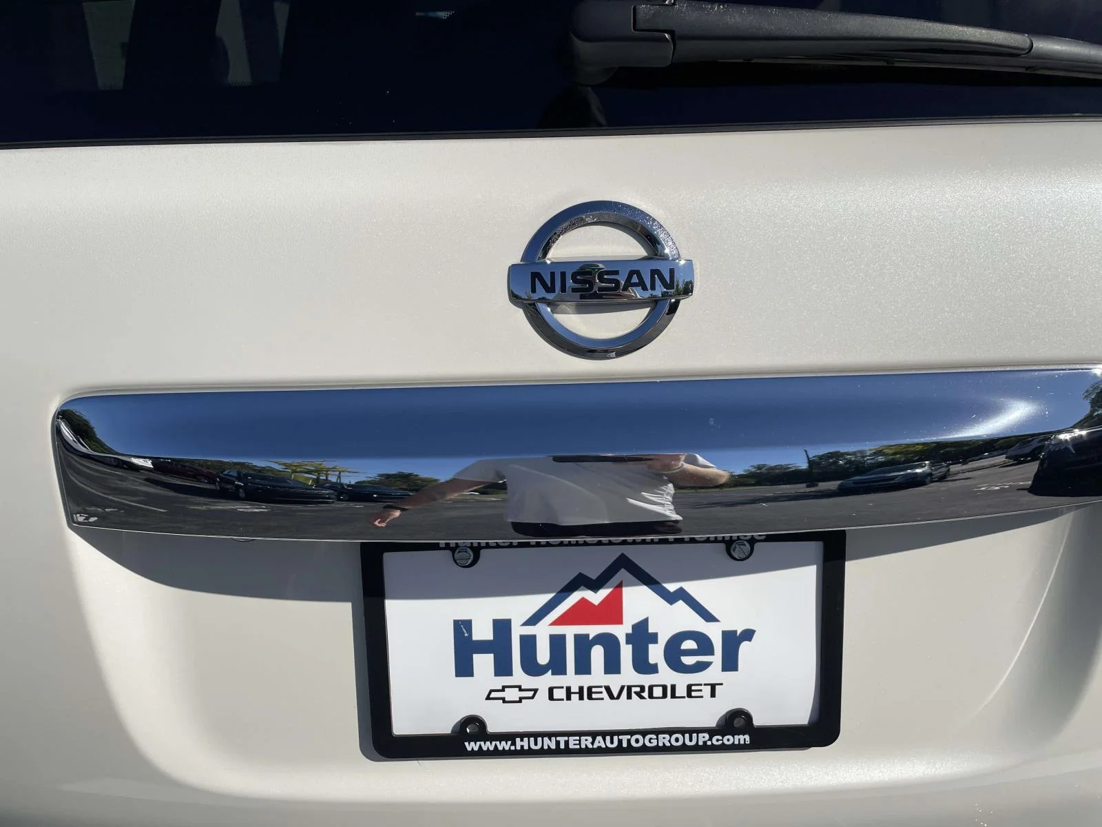 Used 2020 White Nissan Platinum 4WD image 11