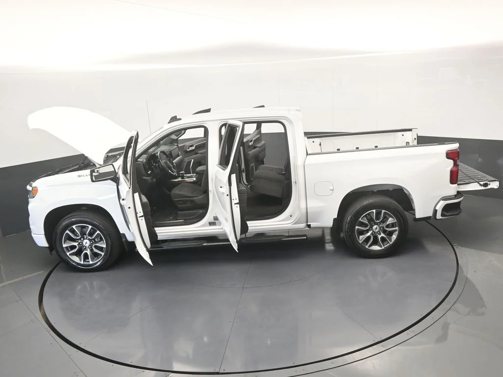 Used 2023 Summit White Chevrolet RST image 65