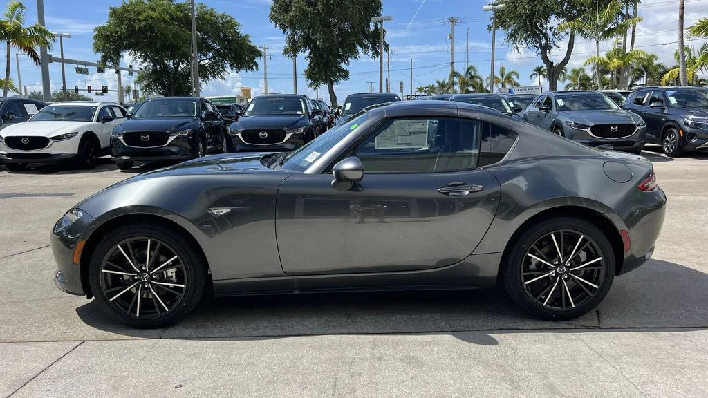 2025 Mazda MX-5 Miata RF Grand Touring - Photo 11