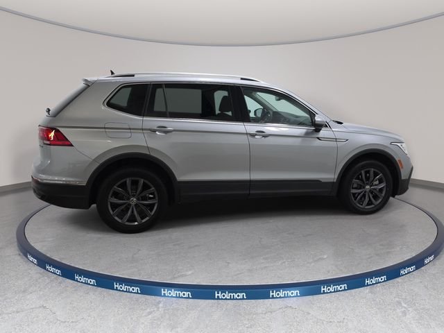Used 2022  Volkswagen 2.0T SE image 5