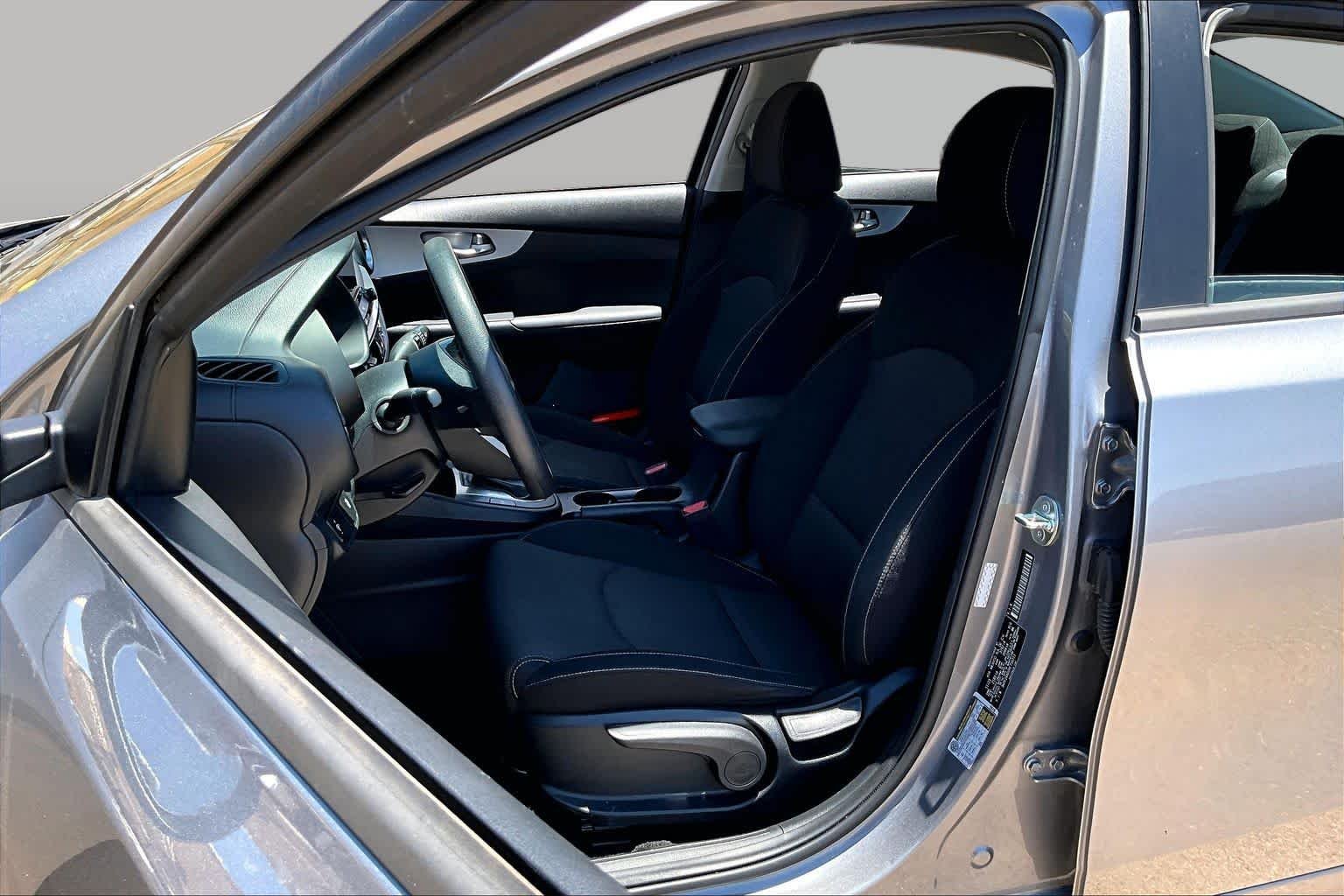 Pre-Owned 2024 Kia Forte LXS