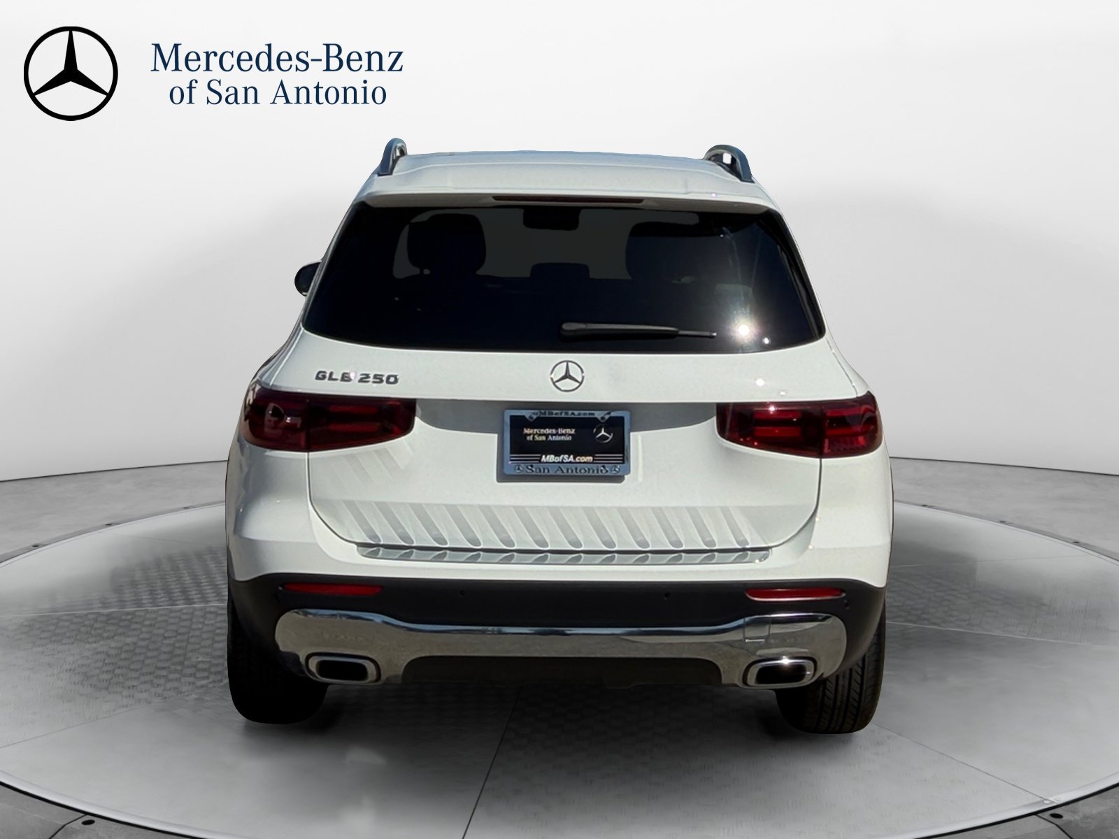 Used 2025 Polar White Mercedes-Benz GLB 250 image 6