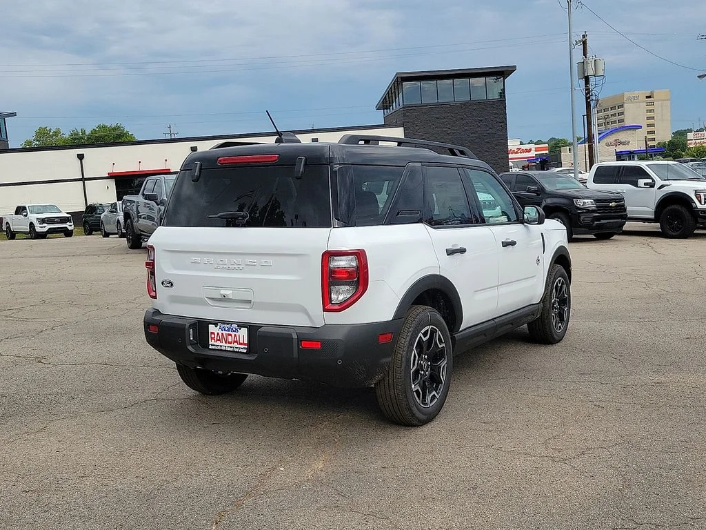 New 2026 Oxford White Ford Outer Banks® image 5