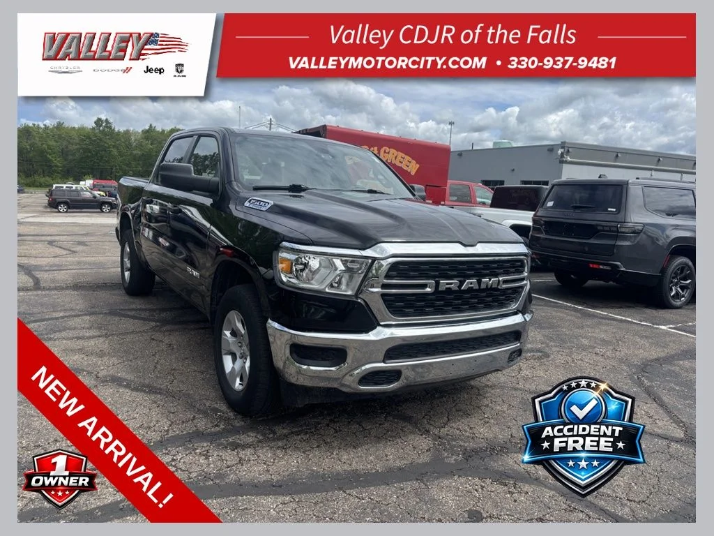 2023 RAM 1500 Big Horn/Lone Star 4x4 Crew Cab 5'7's photo