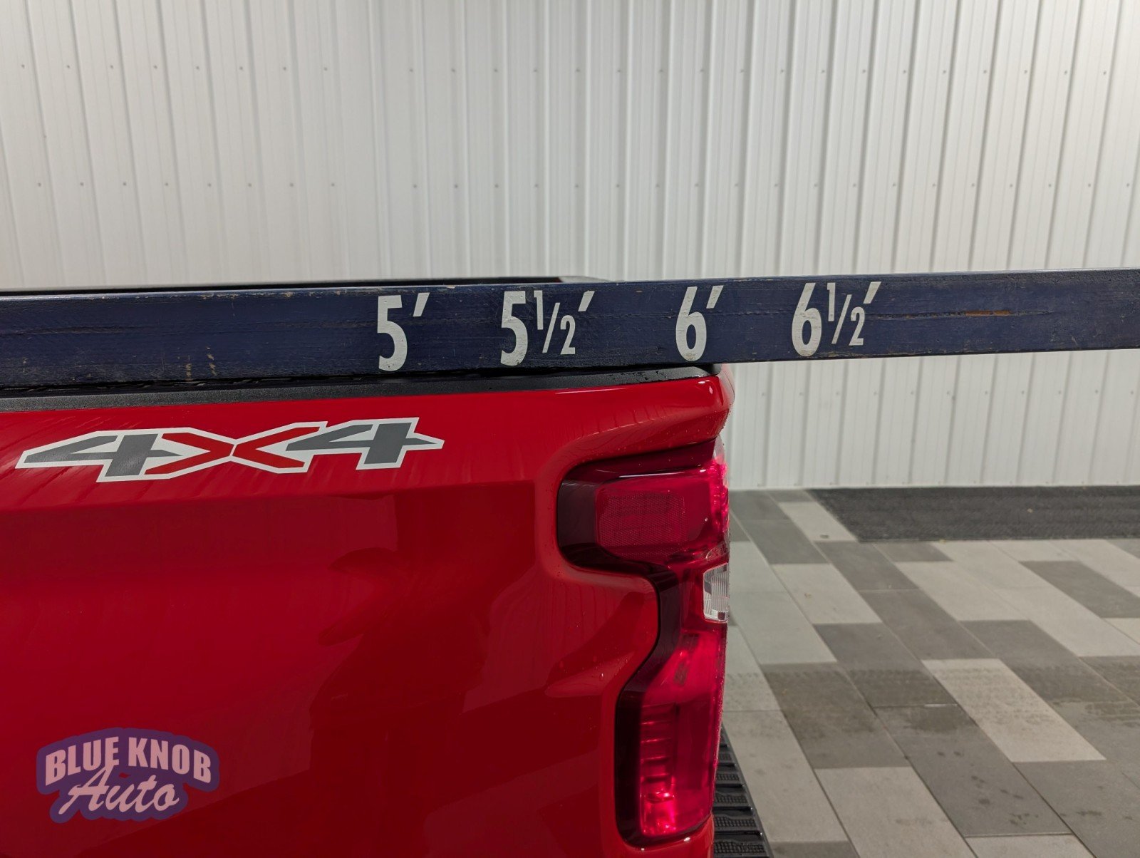 2024 Chevrolet Silverado 1500 LT photo 3