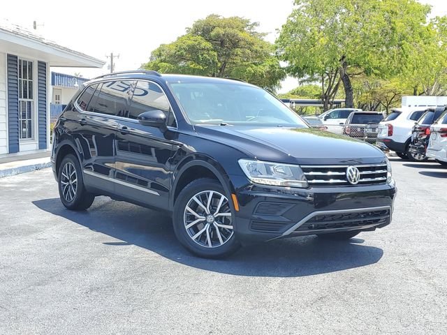 Used 2020 Black Volkswagen 2.0T SE image 32