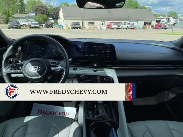Used 2025 White Hyundai Limited image 12