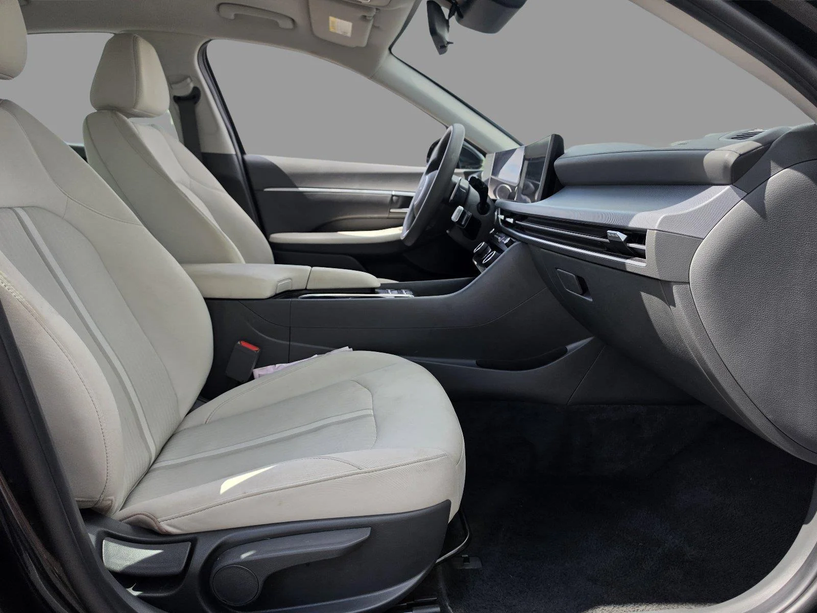 Used 2025 Abyss Black Hyundai SEL image 26