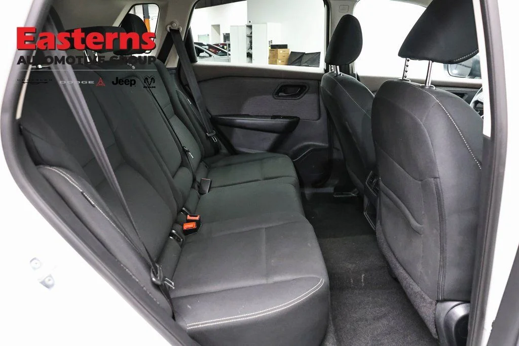 Used 2023 White Nissan S image 24