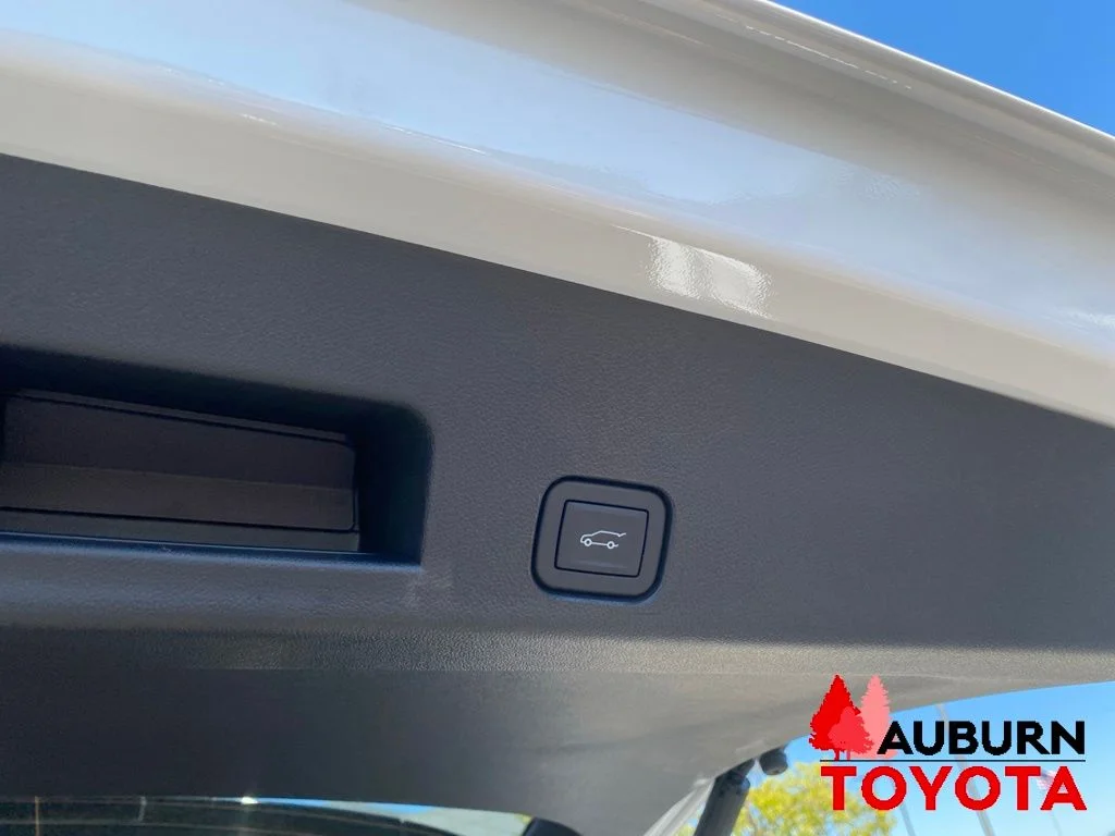 Used 2026 Summit White GMC Elevation image 11