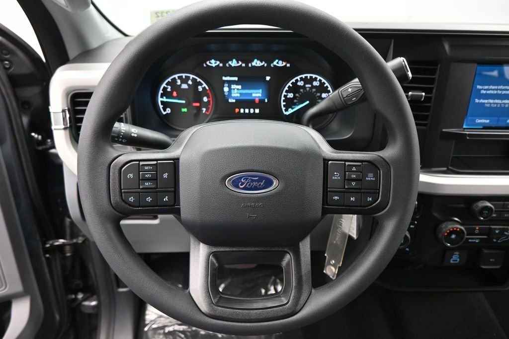 New 2026 Carbonized Gray Metallic Ford XL image 10