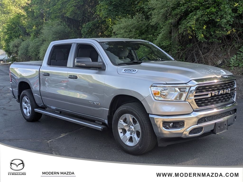 2023 RAM 1500 Big Horn/Lone Star 4x4 Crew Cab 5'7's photo